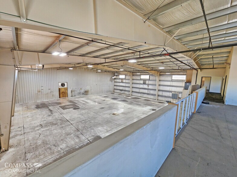 More Photos Of 63360 Powell Butte Hwy, Bend Warehouse For Lease