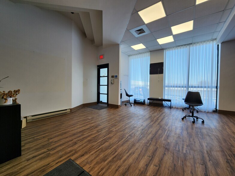 More Photos Of 2420-2440 Boul Industriel, Laval Storefront Retail Office For Lease