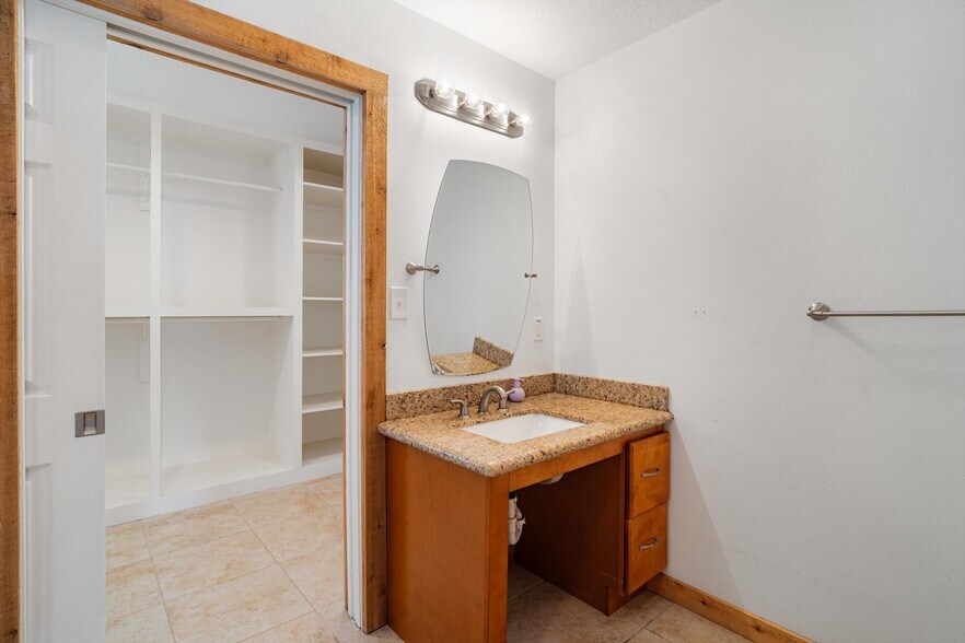 More Photos Of 804 Bay Ave, Kemah Specialty For Sale