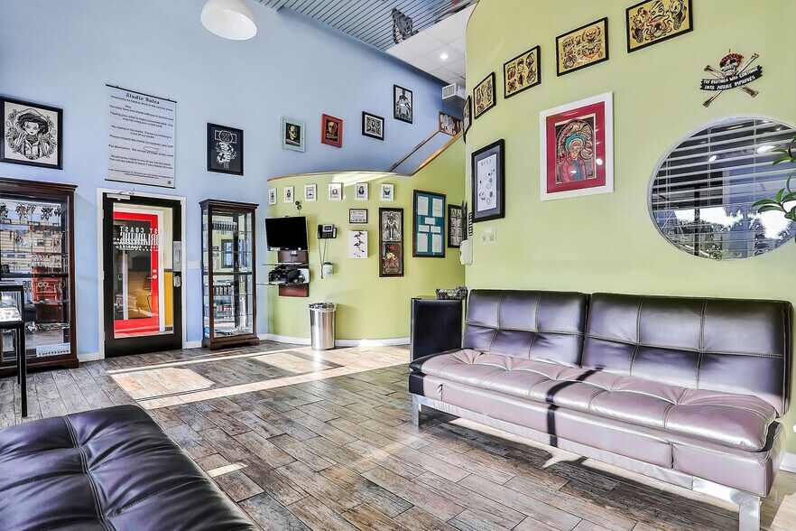 More Photos Of 416-424 3rd St S, Jacksonville Beach Loft Creative Space For Lease