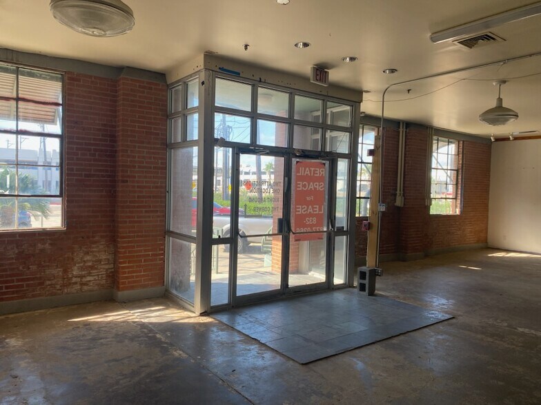 More Photos Of 2315 Harborside Dr, Galveston General Retail For Sale