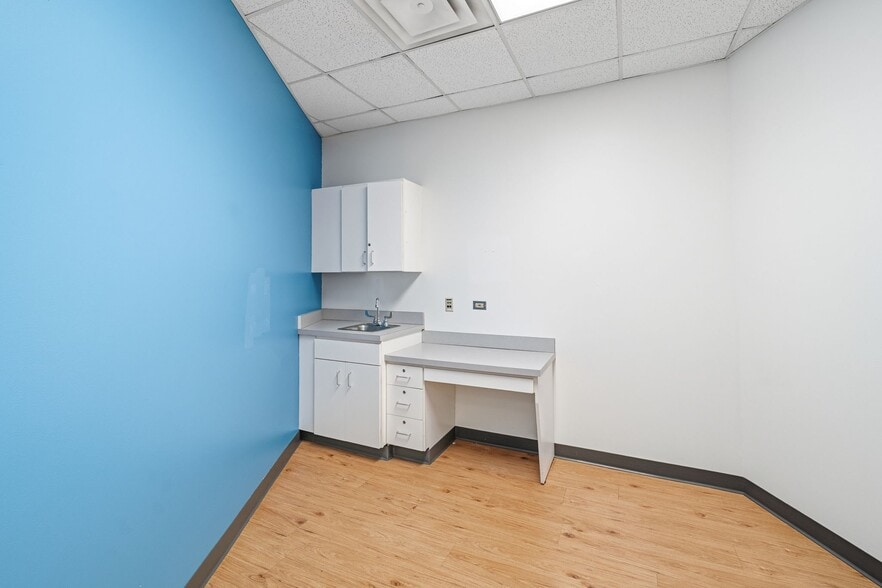 More Photos Of 6059 S Ashland Ave, Chicago Freestanding For Lease