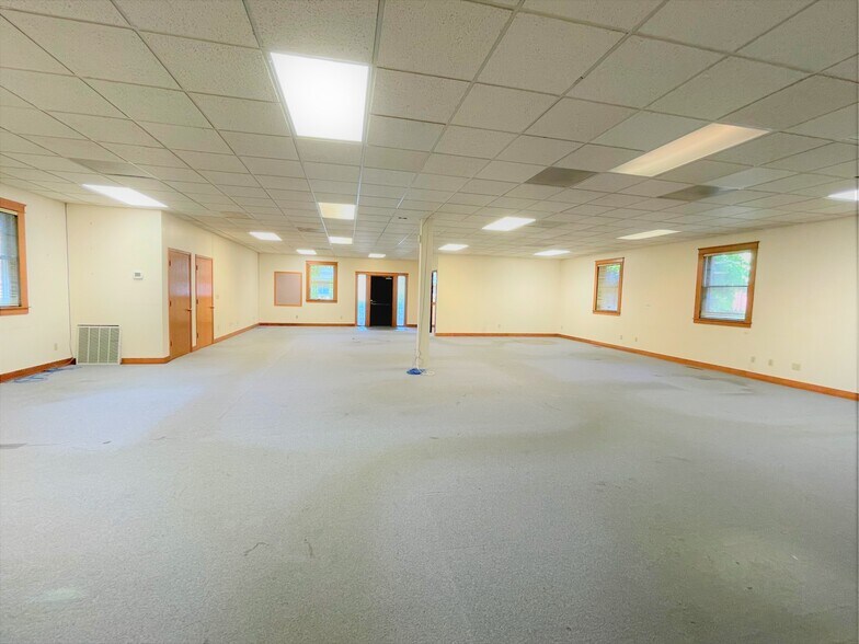 More Photos Of 18660 Sw Boones Ferry Rd, Tualatin Office For Lease