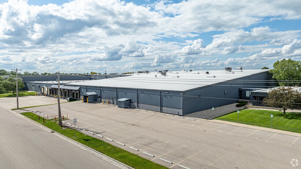 More Photos Of 2101 Kennedy Rd, Janesville Light Manufacturing For Lease