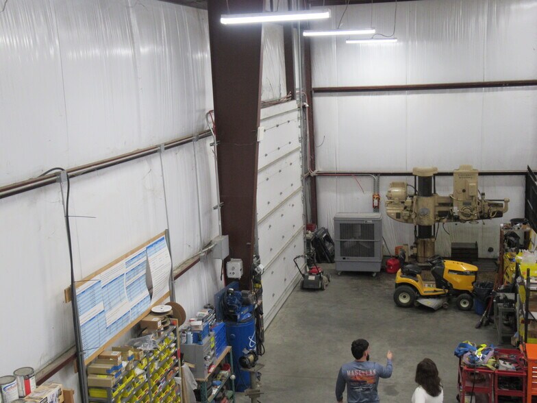 More Photos Of 21061 Gene Campbell Blvd, New Caney Warehouse For Lease
