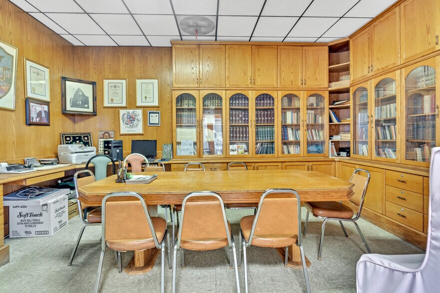 More Photos Of 463 Martelo Ave, Pasadena Office For Sale