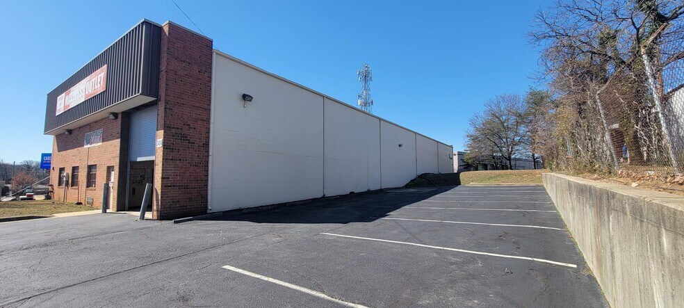 More Photos Of 3404 Sharp St, Landover Warehouse For Sale