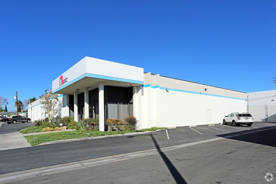 More Photos Of 175 E Freedom Ave, Anaheim Manufacturing For Lease