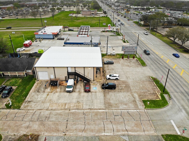 More Photos Of 8380 Spencer Hwy, La Porte Freestanding For Sale