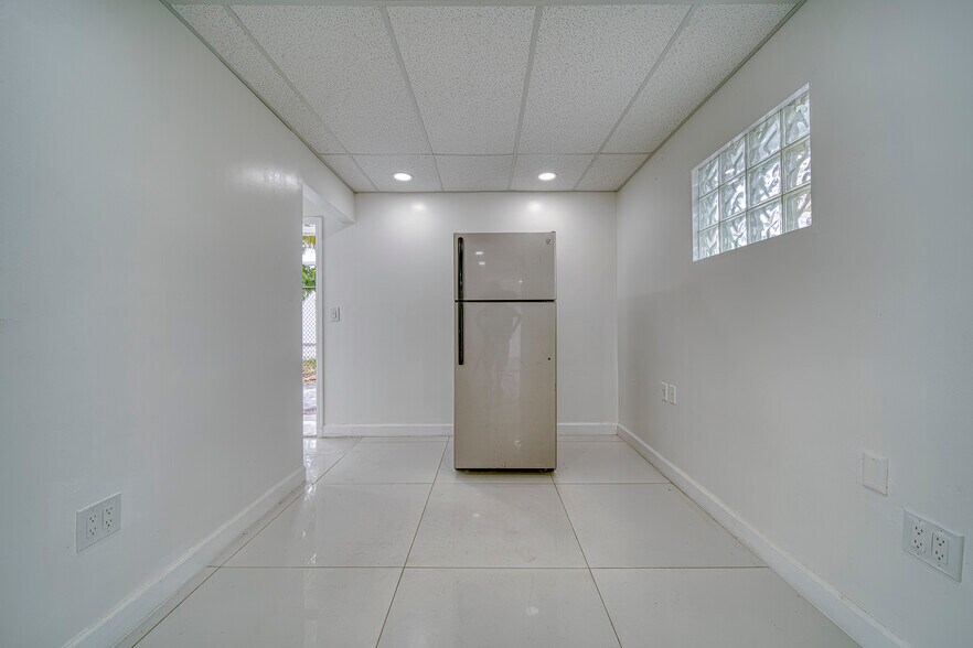 More Photos Of 1225 NE 162nd St, North Miami Beach Medical For Lease