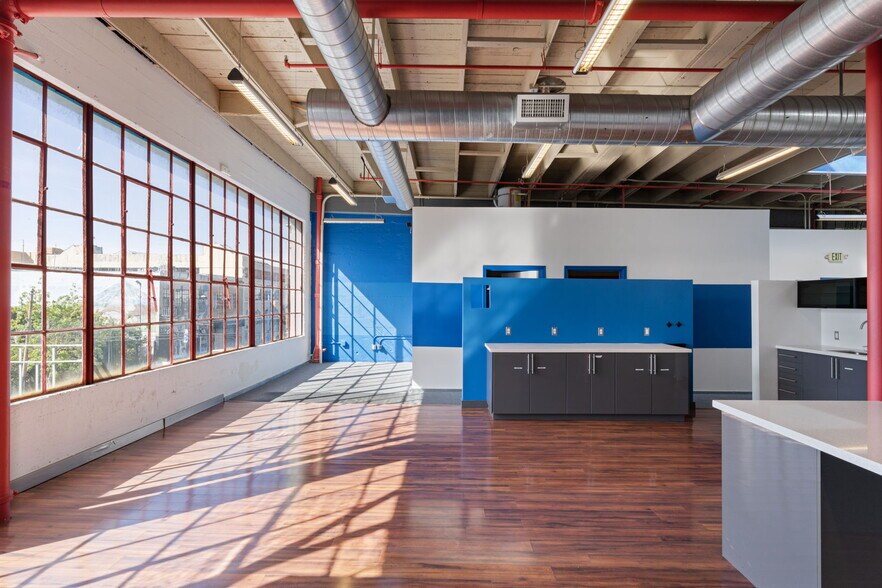 More Photos Of 1118-1120 Howard St, San Francisco Office For Sale