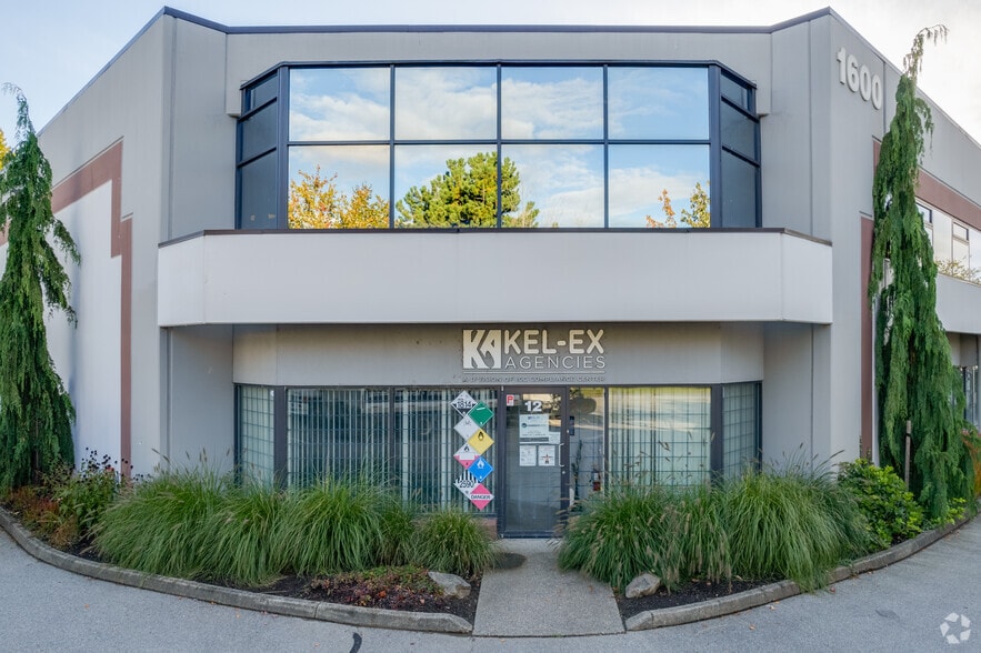 More Photos Of 1600-1610 Derwent Way, Delta Warehouse For Lease