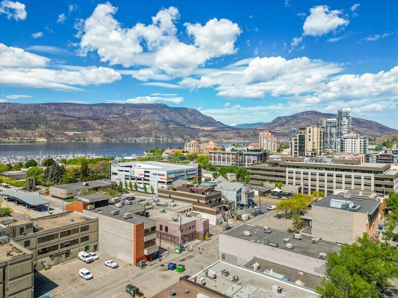 More Photos Of 1470-1476 St. Paul St, Kelowna Storefront Retail Office For Sale