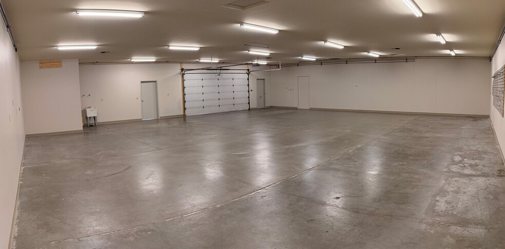 More Photos Of 2601 River Rd, Yakima Flex For Lease