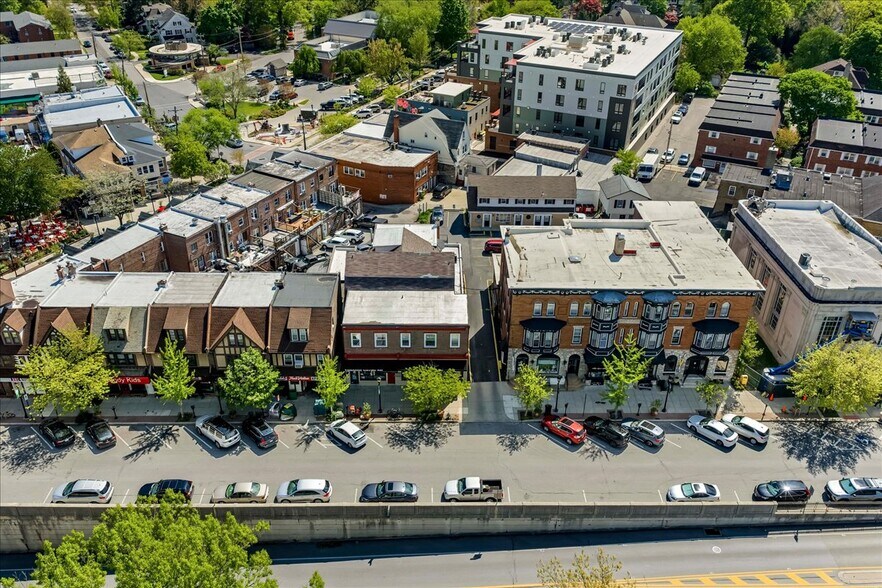 More Photos Of 13-15 S Chester Rd, Swarthmore Storefront Retail Residential For Sale