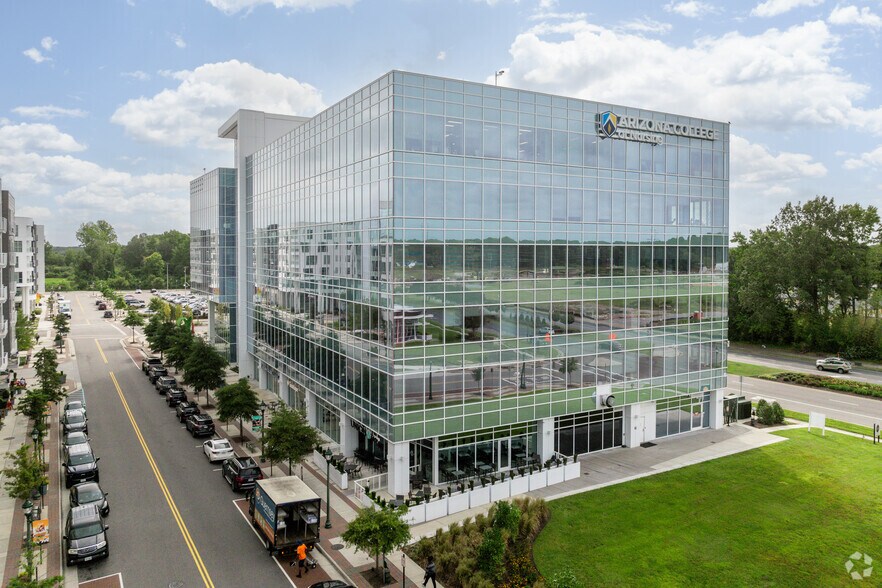 More Photos Of 555 Belaire Ave, Chesapeake Office For Lease