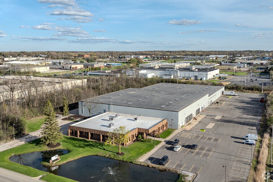 More Photos Of 16405-16465 W Lincoln Ave, New Berlin Distribution For Lease