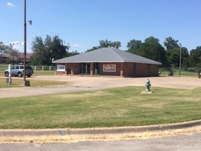 Primary Photo Of 1620 W Shawnee St, Muskogee Freestanding For Sale