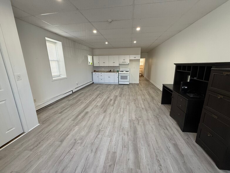 More Photos Of 54 Stuyvesant Ave, Lyndhurst Apartments For Sale