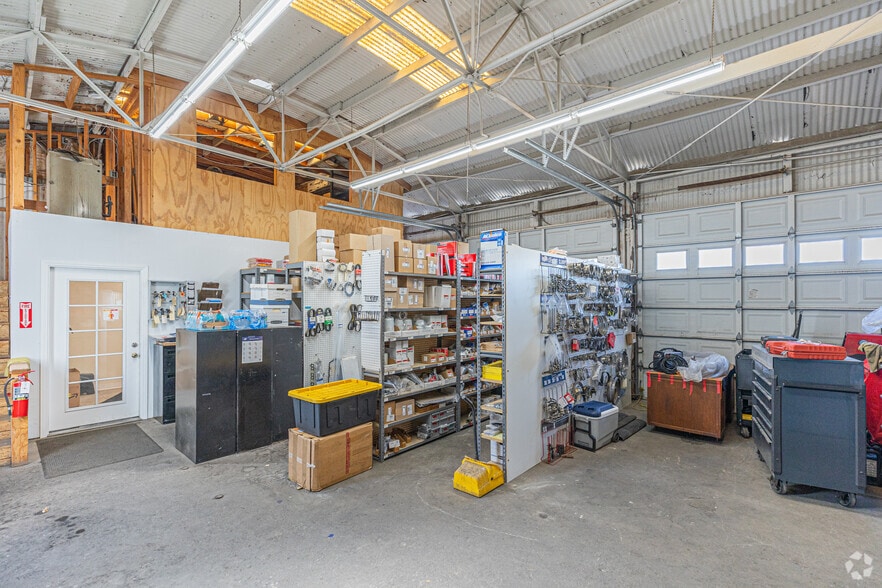 More Photos Of 453 Main St, Ramona Auto Repair For Sale