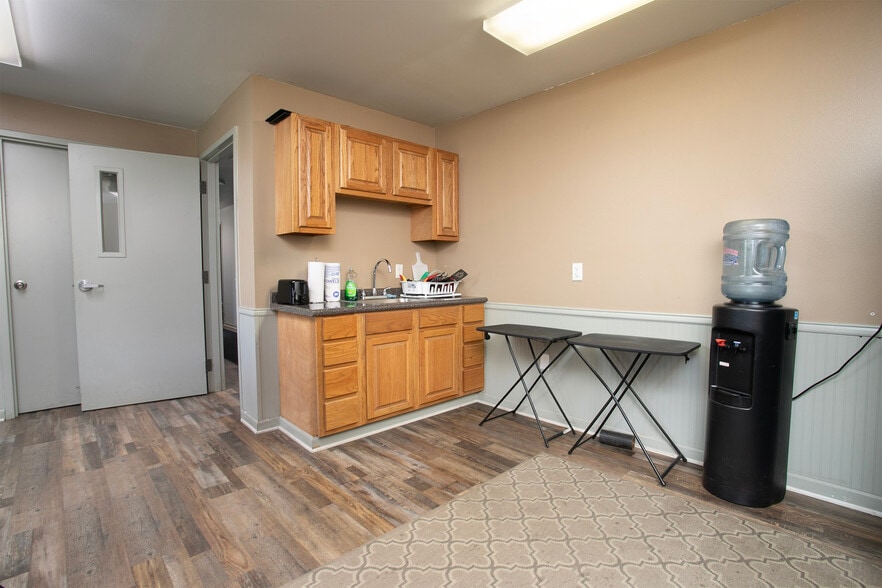 More Photos Of 8102 County Road 313 E, Tyler Distribution For Sale