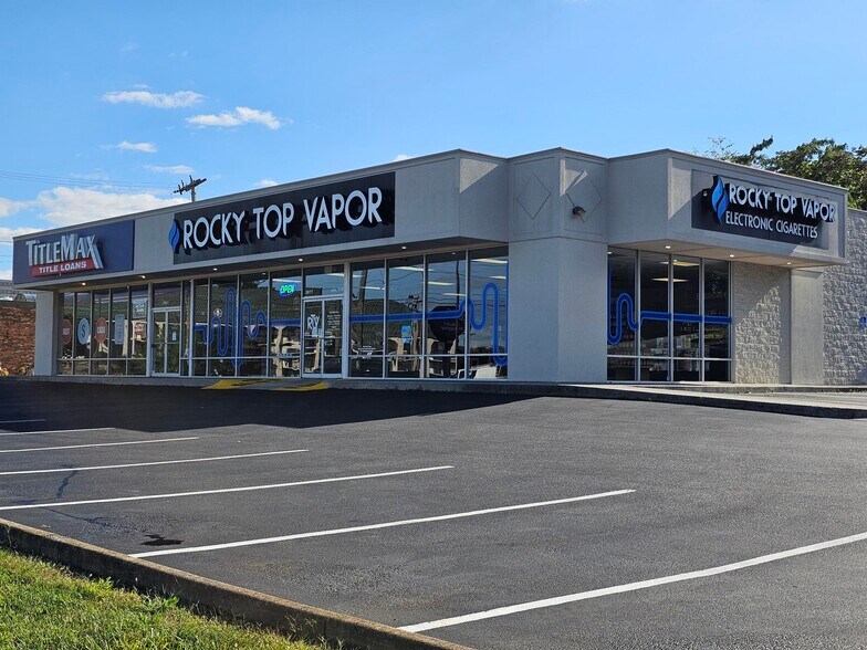 More Photos Of 2617 N Roan St, Johnson City General Retail For Sale