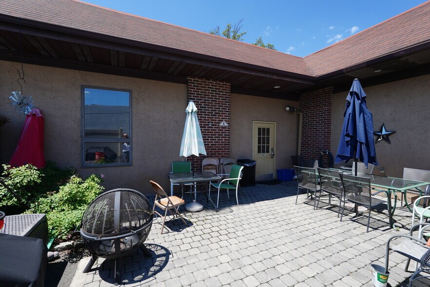 More Photos Of 9 Spring St, Freehold Office For Sale