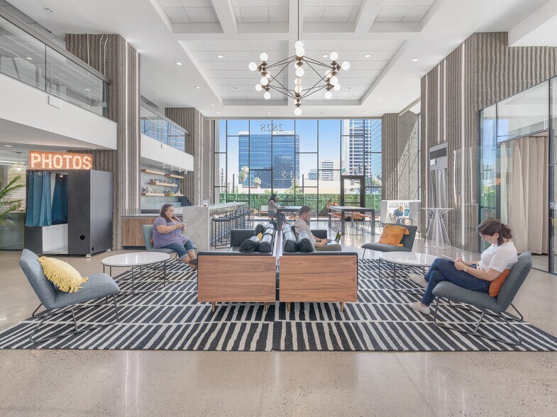 More Photos Of 2828 N Central Ave, Phoenix Coworking Space