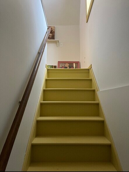 More Photos Of 28 W Bridge St, Saugerties Office For Lease