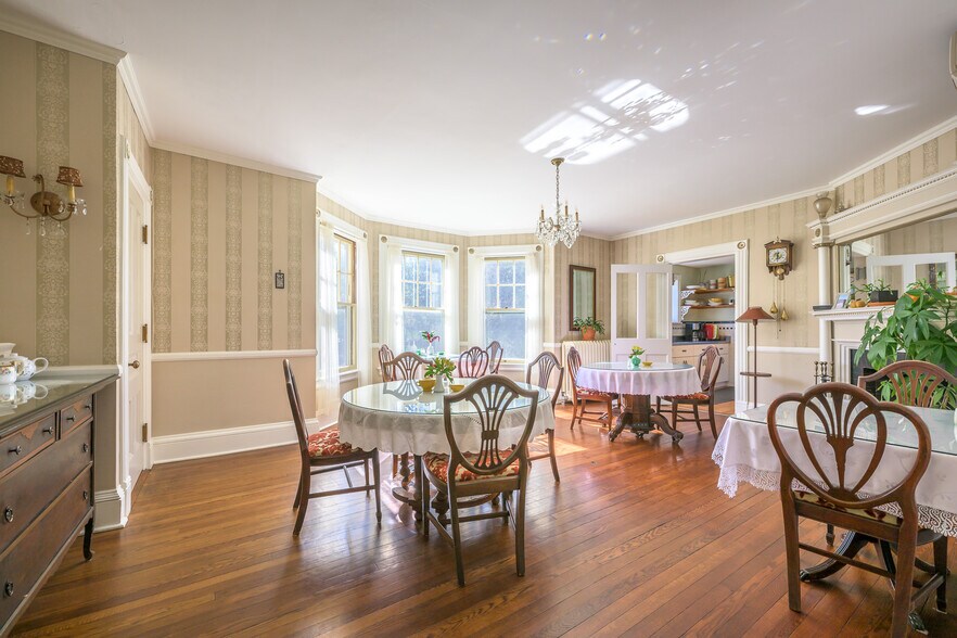 More Photos Of 518 Main St, Great Barrington Hospitality For Sale