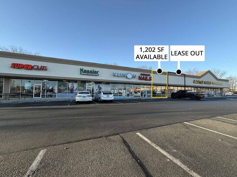 More Photos Of 789 Saint George Ave, Woodbridge Freestanding For Lease