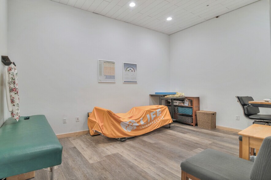 More Photos Of 203-205 W Central Ave, Lompoc Loft Creative Space For Sale