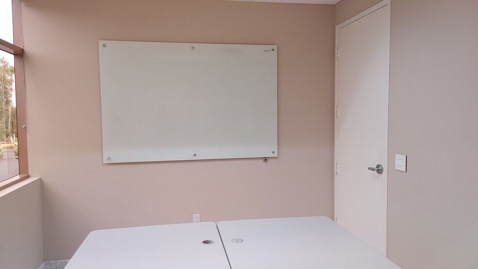 More Photos Of 27 Peters Canyon Rd, Irvine Office For Lease