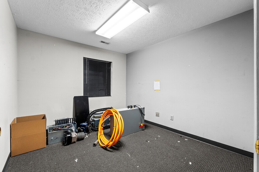 More Photos Of 7200 Highway 150, Greenville Office For Sale