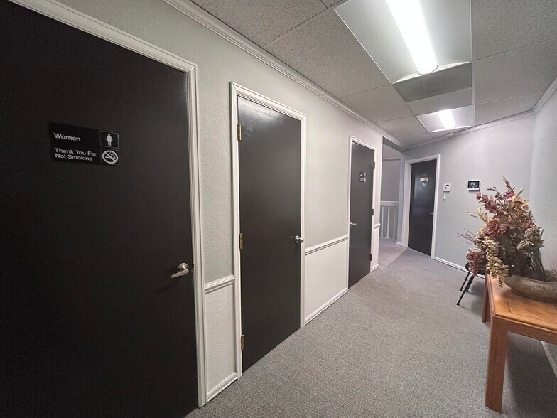 More Photos Of 1925 Dominion Way, Colorado Springs Office For Lease