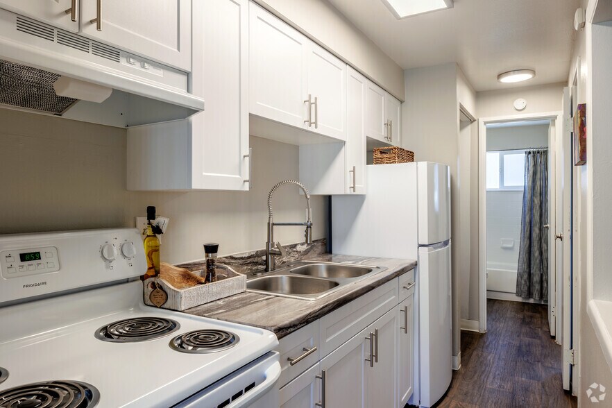 More Photos Of 10785 E Exposition Ave, Aurora Apartments For Sale