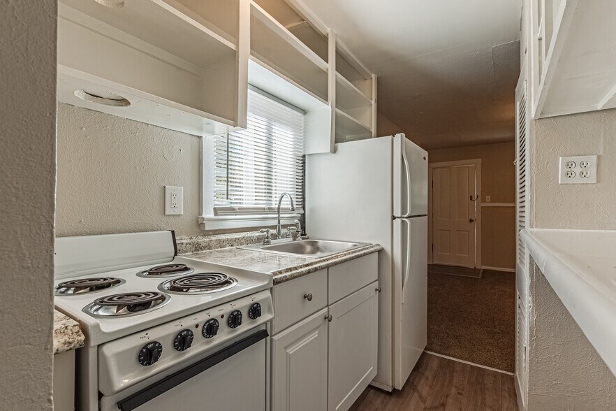 More Photos Of 3428 W Colorado Ave, Colorado Springs Apartments For Sale