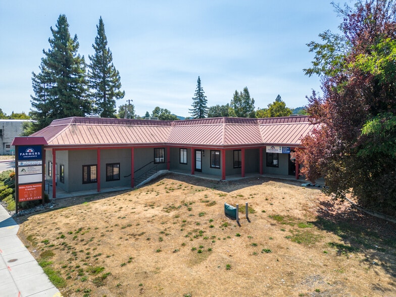 More Photos Of 16 W Valley St, Willits Office For Lease