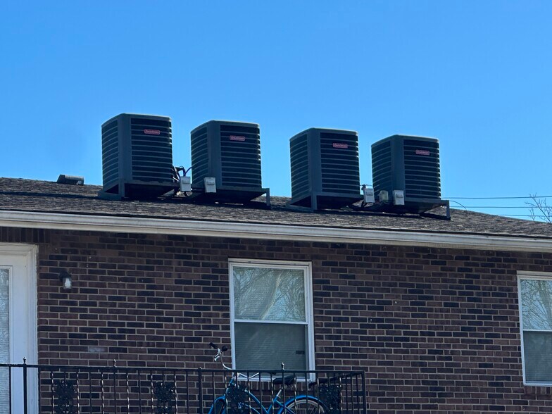 More Photos Of 7300-7310 Southside Dr, Louisville Apartments For Sale