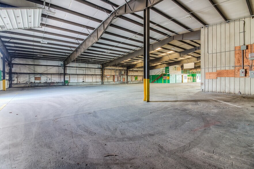 More Photos Of 31 Precision Ln, Malaga Manufacturing For Sale