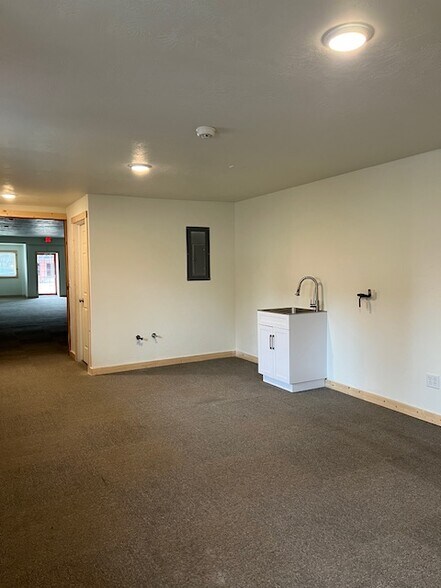 More Photos Of 202 Main St, Stevensville Storefront Retail Office For Lease