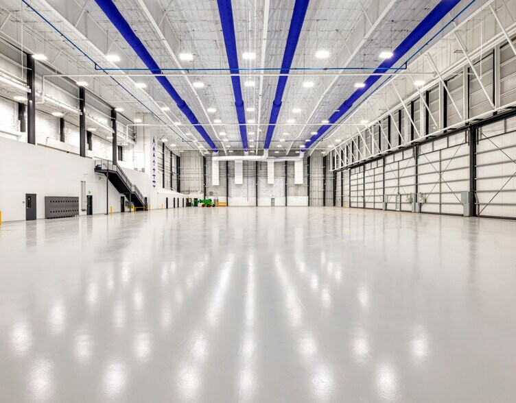 More Photos Of 5559 S Sossaman Rd, Mesa Airplane Hangar For Lease