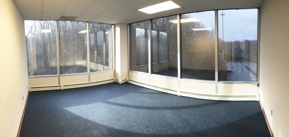 More Photos Of 2300 Montana Ave, Cincinnati Office For Sale