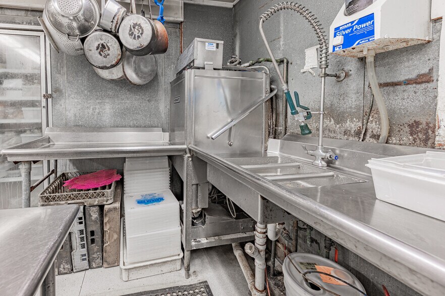 More Photos Of 2575 Academy St, Ransomville Restaurant For Sale