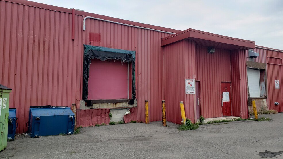 More Photos Of 3500-3520 Boul Saint-Joseph E, Montréal Storefront For Lease