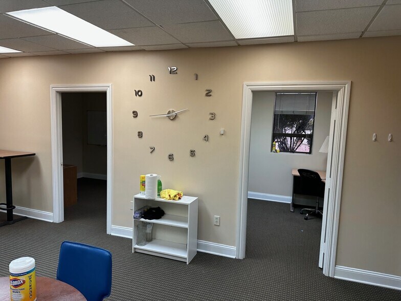 More Photos Of 40 Galesi Dr, Wayne Office For Lease