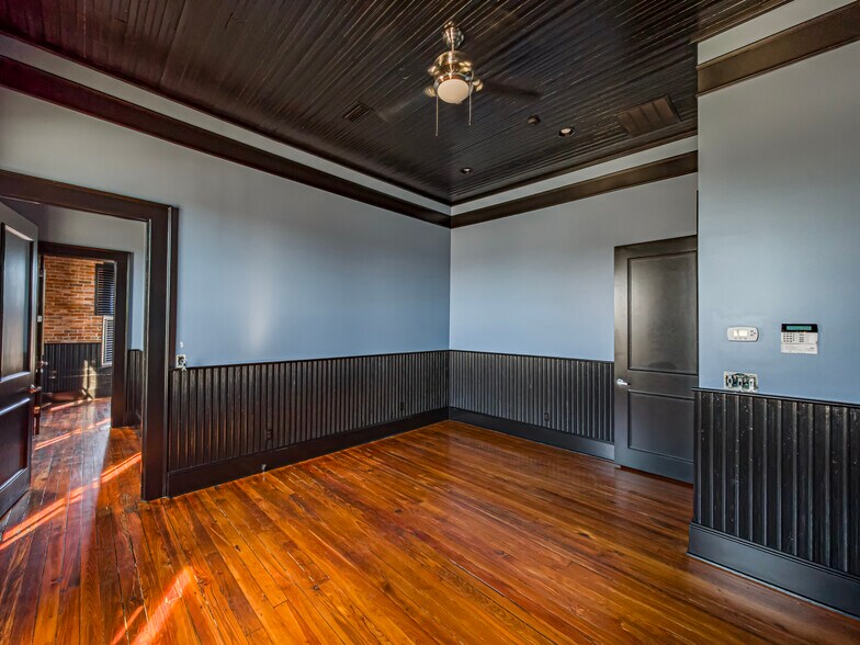 More Photos Of 105-111 W Central, Valdosta Storefront Retail Office For Sale