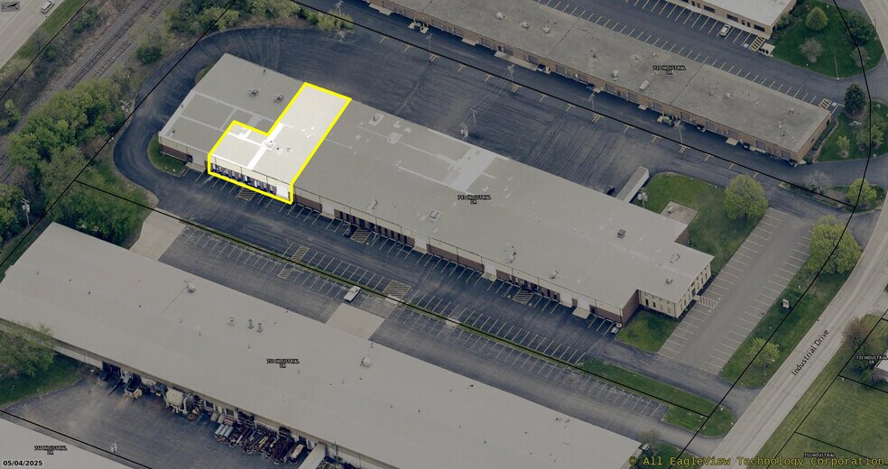 More Photos Of 740 Industrial Dr, Cary Manufacturing For Lease