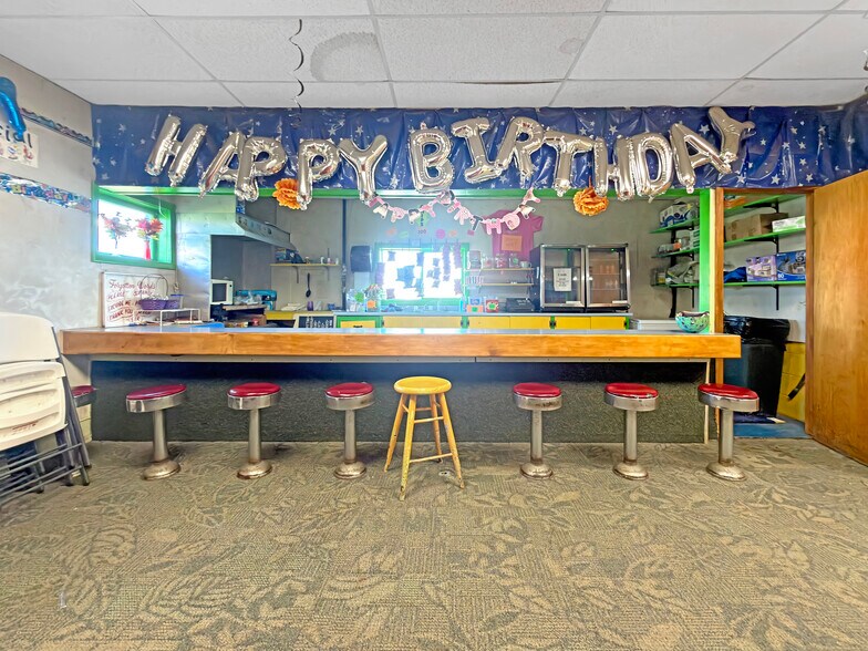 More Photos Of 18 Access Hwy, Caribou Sports And Entertainment For Sale