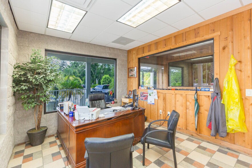 More Photos Of 13815 21st St, Dade City Auto Dealership For Sale